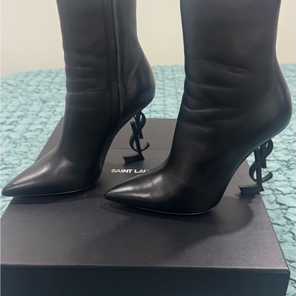 Saint Laurent Dark Leather Pointed Boots - Picture 7 of 16